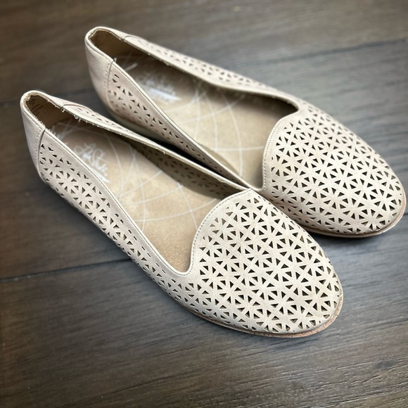 Life Stride Tan Flats with Perforated Design - Picture 1 of 4